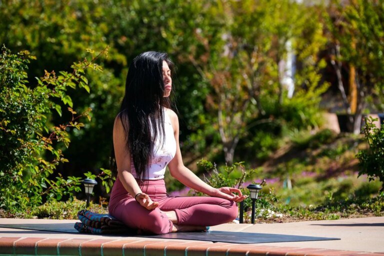 1731395293_SoCal-Wellness-Retreats_poolside-meditation.jpg