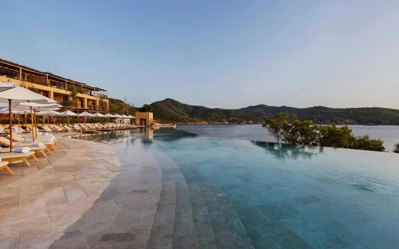 Six-Senses-Ibiza-resort-pool-loungers.jpg