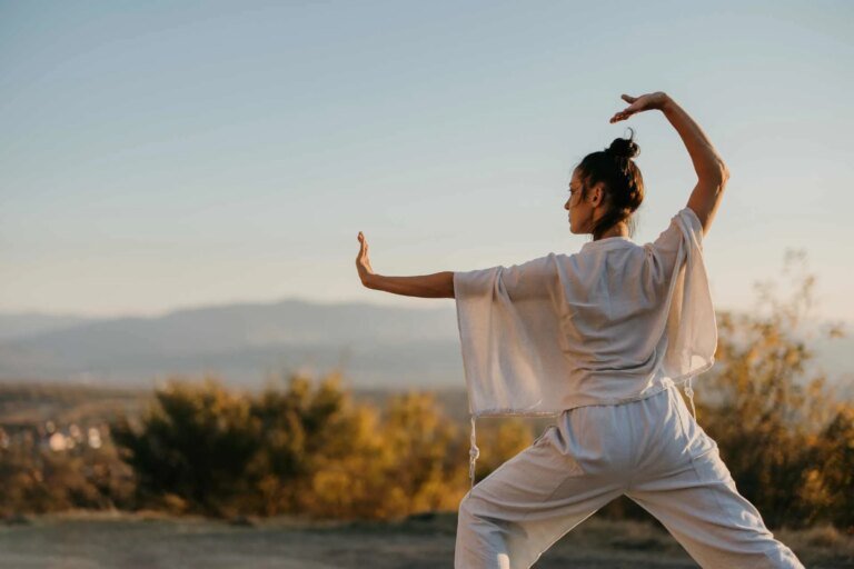 Woman-practicing-tai-chi-reemixer-istock.jpg