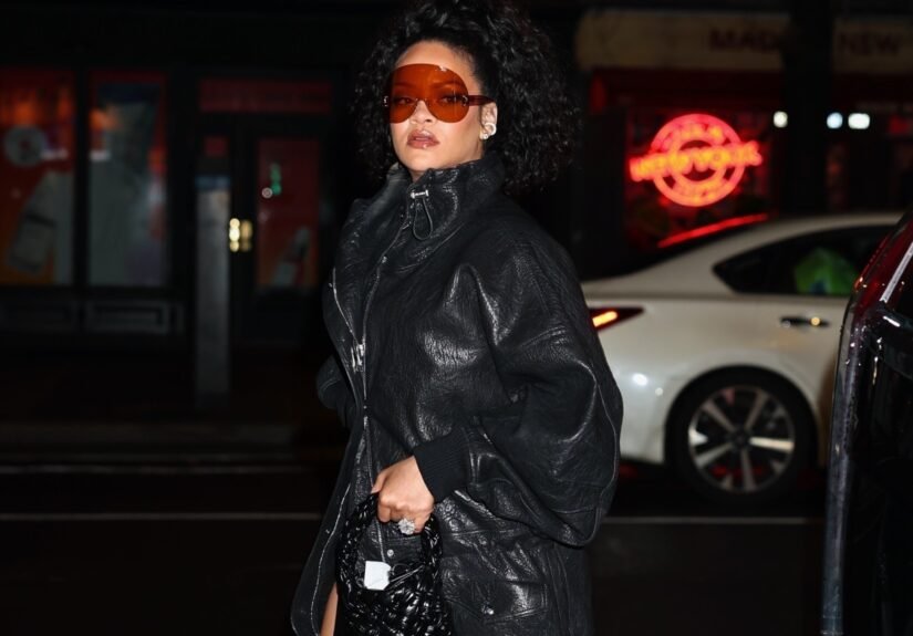 4-Rihanna-Steps-out-In-New-York-City-in-Bottega-Venetas-Black-Kalimero-Bucket-Bag-copy.jpg